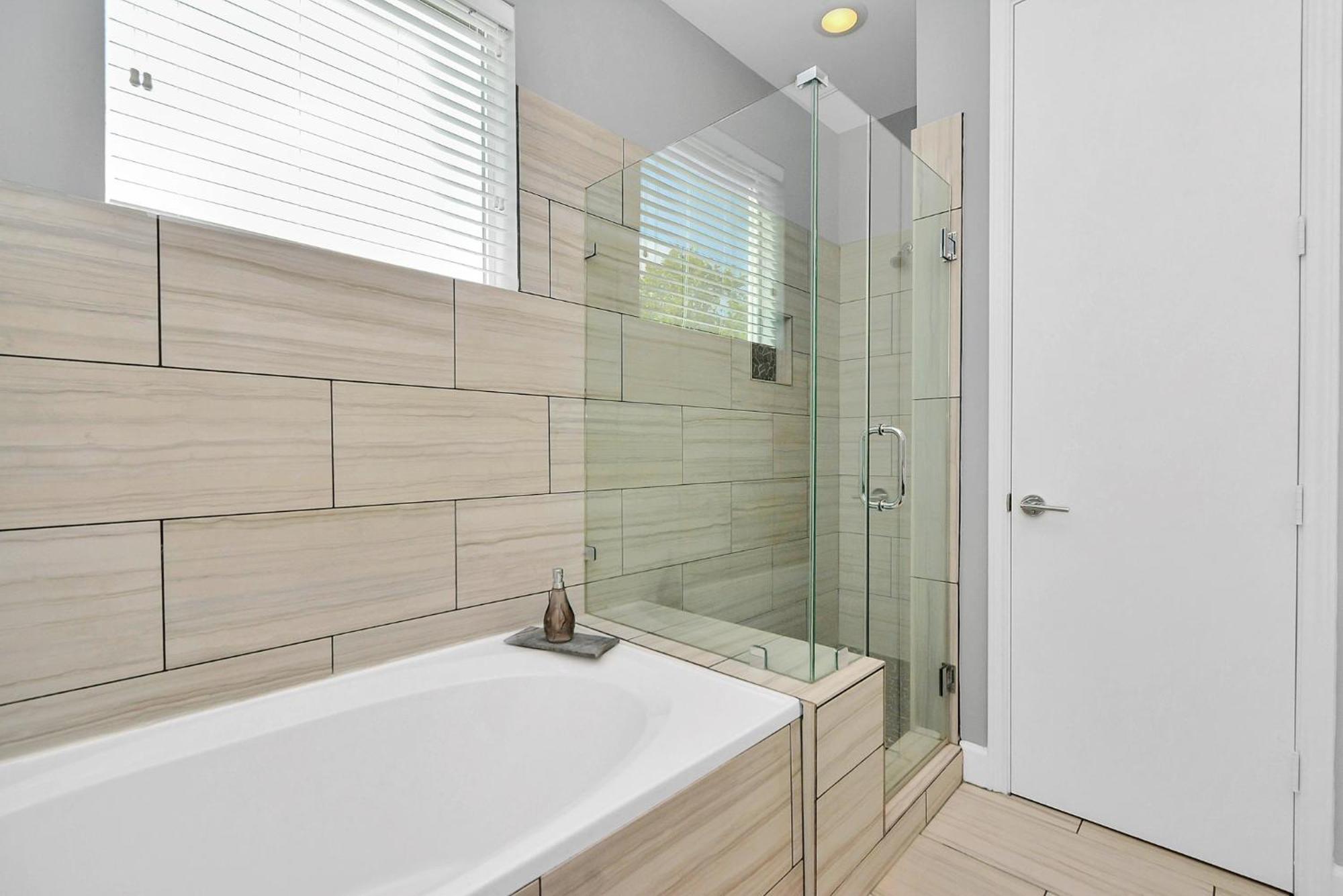 N-E-G Skai Midtown Of Houston Villa Exterior photo