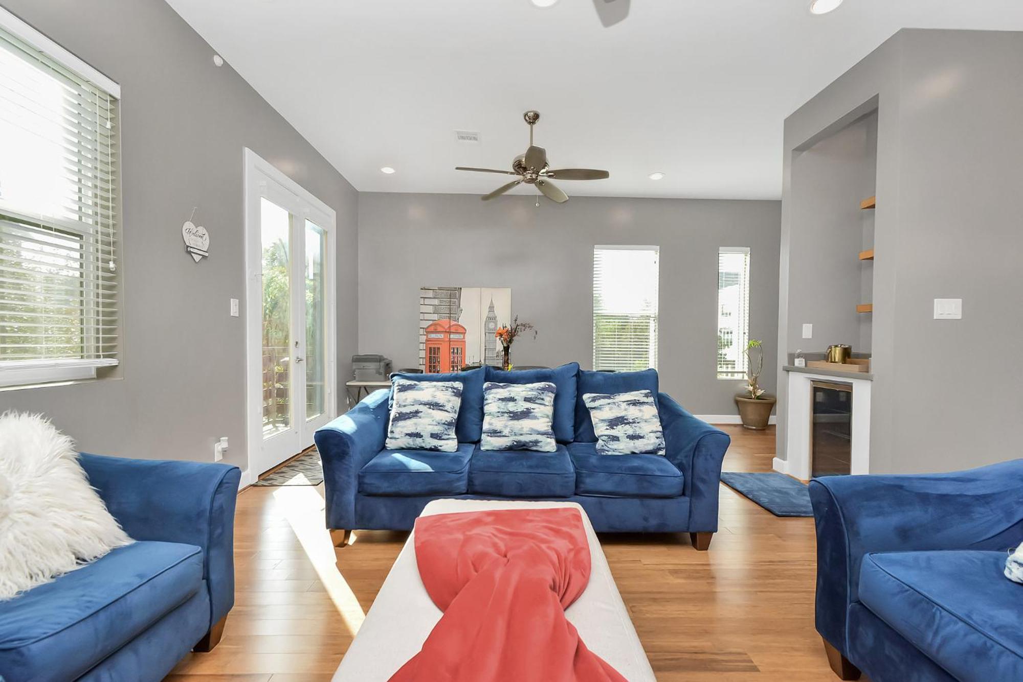 N-E-G Skai Midtown Of Houston Villa Exterior photo