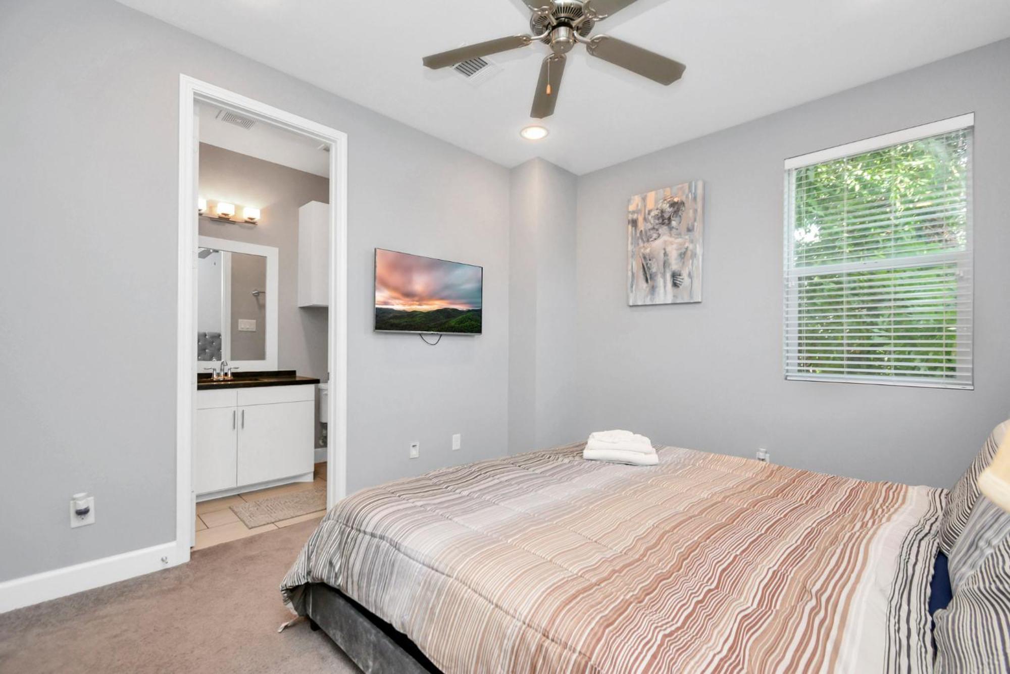 N-E-G Skai Midtown Of Houston Villa Exterior photo